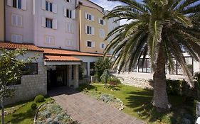 Hotel International